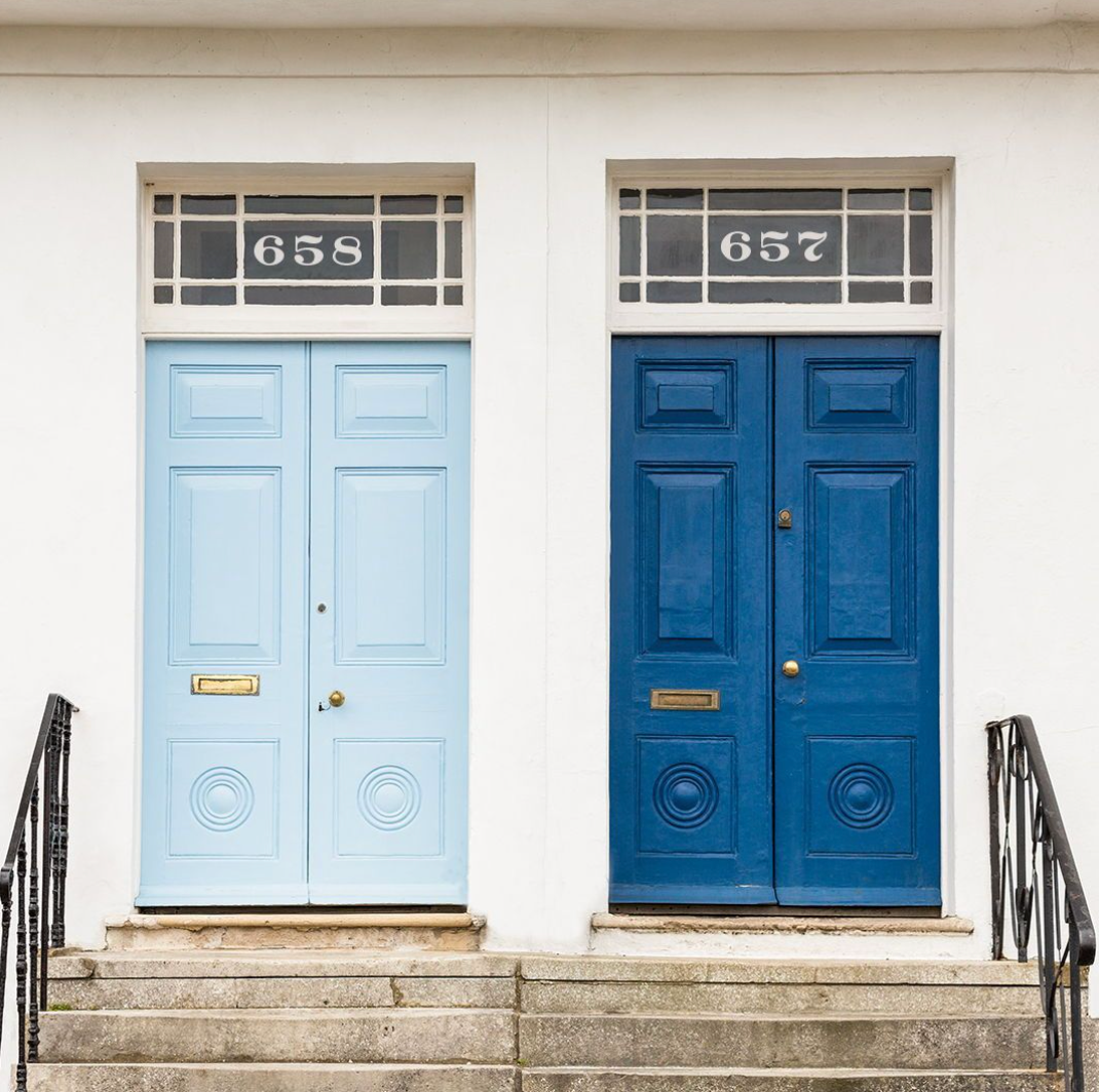 House Numbers for Apartments or Multi-Unit Buildings: Ensuring Clarity and Cohesion