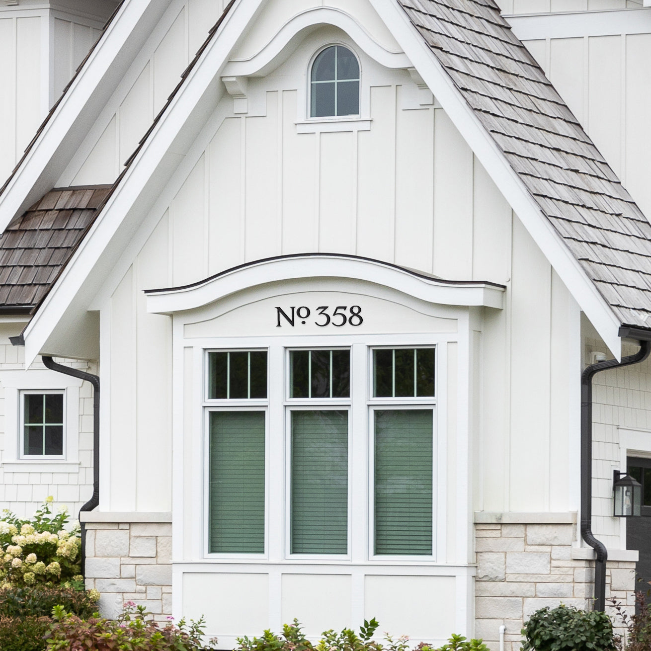 Creating a Cohesive Look: House Numbers with Address Signs